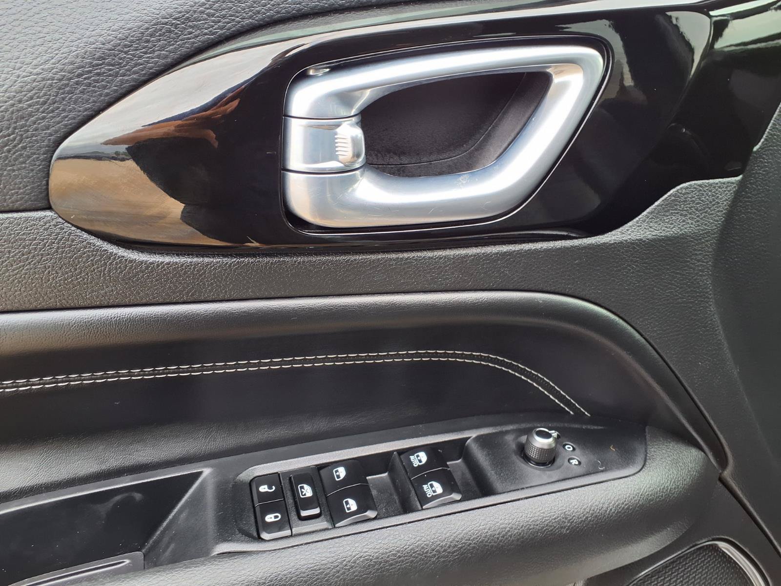 Used 2023 Jeep Compass High Altitude AWD/4WD image 26