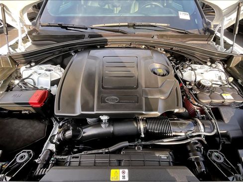 Used 2026 Land Rover Range Rover Velar S AWD/4WD image 13