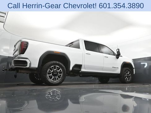 Used 2024 GMC Sierra 2500 AT4 w/ AT4 Premium Plus Package AWD/4WD image 44