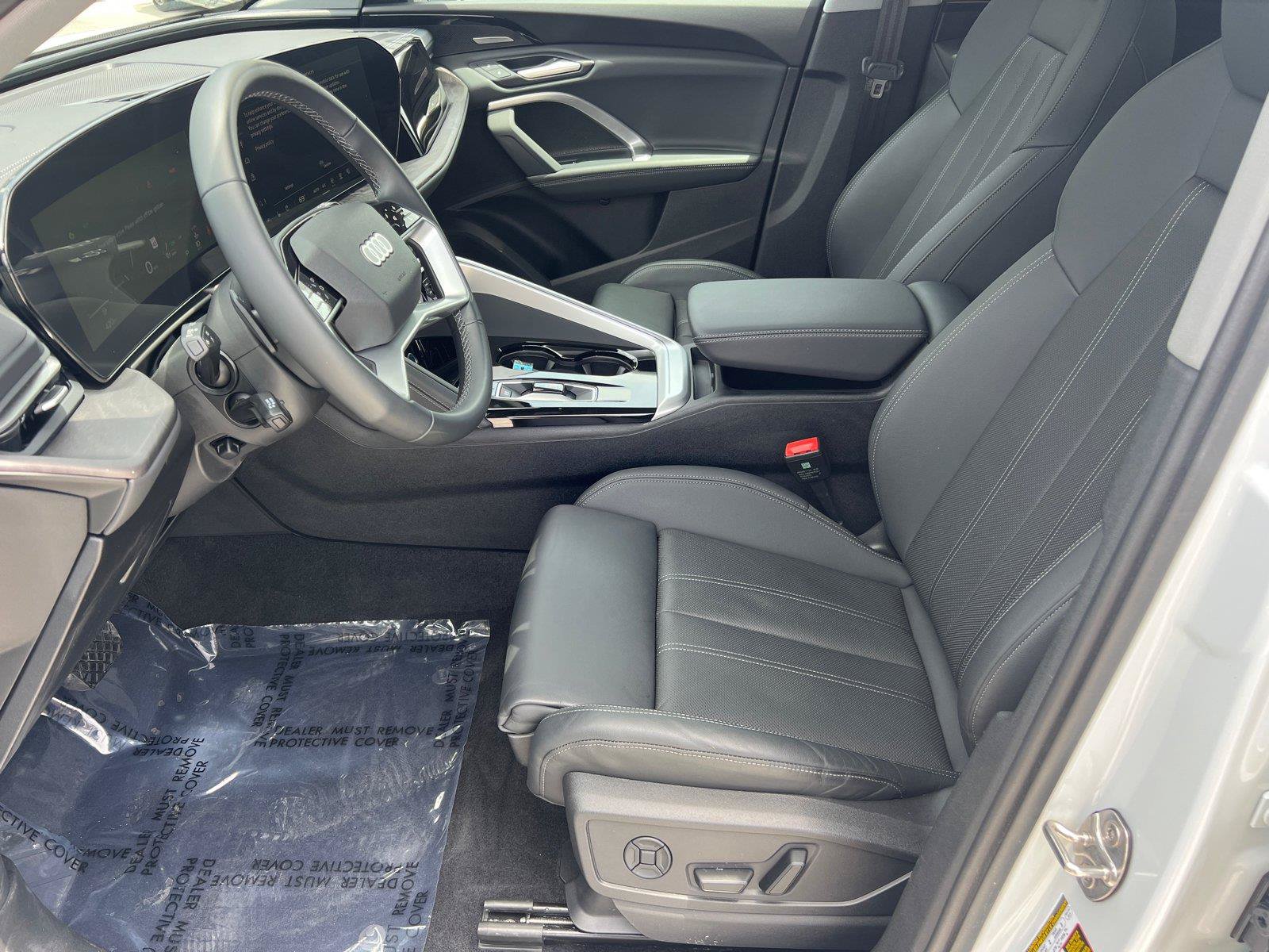 Certified 2025 Audi Q5 Premium Plus w/ Premium Plus AWD/4WD image 9