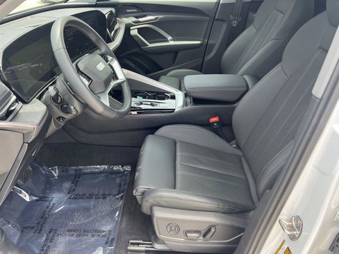 Certified 2025 Audi Q5 Premium Plus w/ Premium Plus AWD/4WD image 9