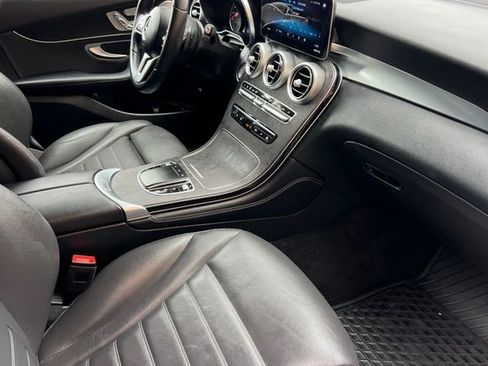 Used 2021 Mercedes-Benz GLC 300 4MATIC image 18
