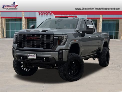 Used 2024 GMC Sierra 2500 Denali Ultimate image 1