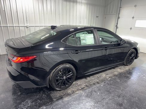 New 2026 Toyota Camry SE image 3