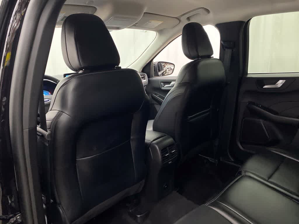 Used 2025 Ford Escape Platinum AWD/4WD image 14