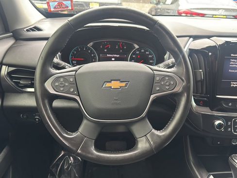 Used 2020 Chevrolet Traverse LT w/ Driver Confidence II Package AWD/4WD image 2
