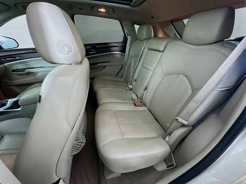 Used 2014 Cadillac SRX Premium FWD image 28
