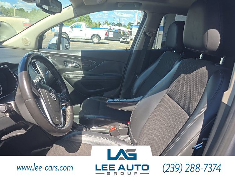 Used 2019 Buick Encore Sport Touring FWD image 3