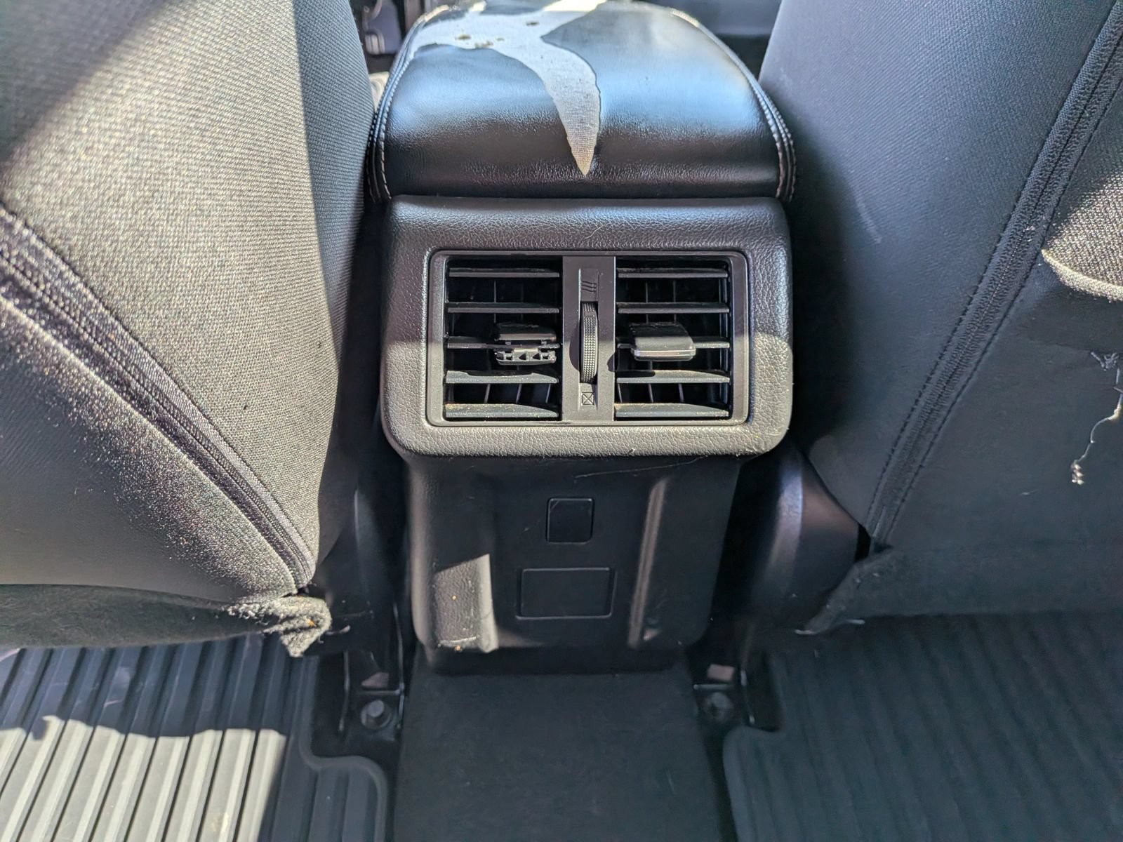 Used 2020 Mitsubishi Outlander ES FWD image 37