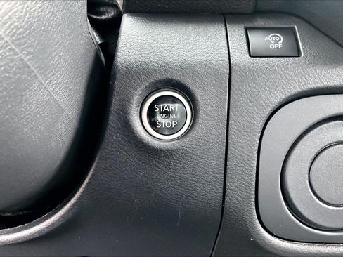 Certified 2025 Nissan Frontier SV RWD image 63
