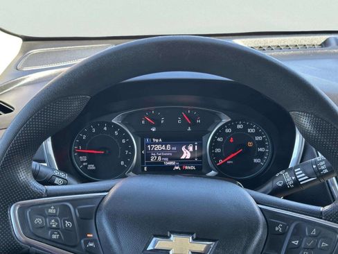 Used 2020 Chevrolet Equinox LT image 28