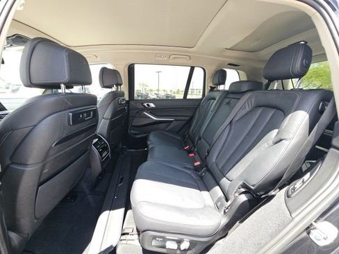 Used 2021 BMW X7 xDrive40i w/ Executive Package AWD/4WD image 8