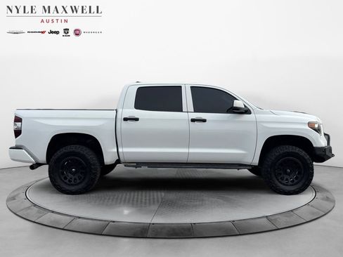 Used 2020 Toyota Tundra SR5 w/ SR5 Leather Package AWD/4WD image 17