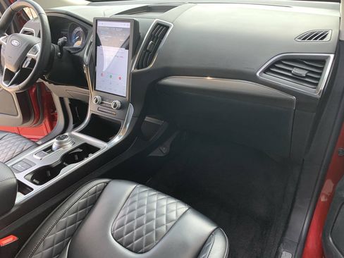 Used 2024 Ford Edge Titanium AWD/4WD image 16