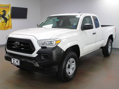 Used 2021 Toyota Tacoma SR image 4