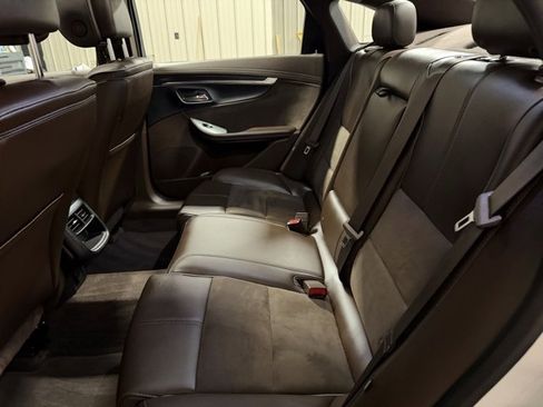 Used 2014 Chevrolet Impala LT w/ Premium Seating Package image 18
