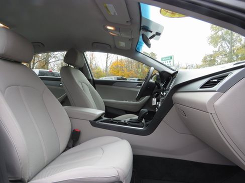 Used 2019 Hyundai Sonata SE image 14