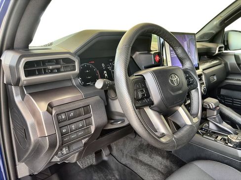 Used 2024 Toyota Tacoma TRD Off-Road w/ TRD Off Road Upgrade Package AWD/4WD image 10