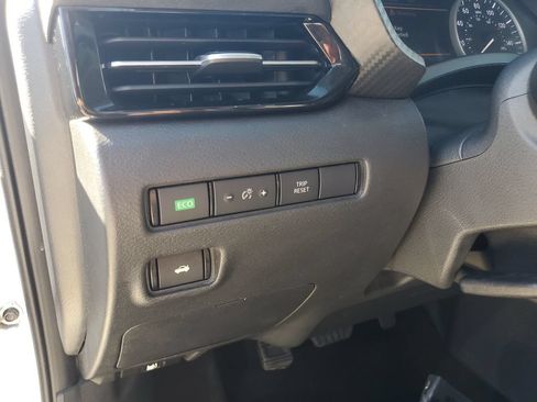 Certified 2024 Nissan Sentra SR w/ SR Premium Package FWD image 28