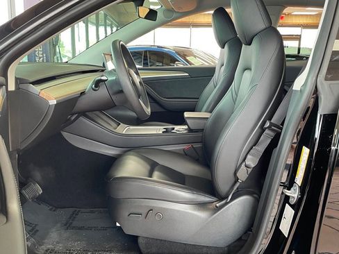 Used 2023 Tesla Model Y Long Range AWD/4WD image 11