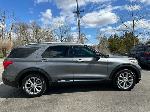 Used 2021 Ford Explorer Limited w/ Equipment Group 301A image 8