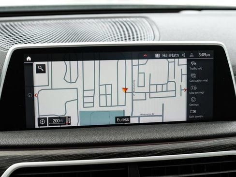 Used 2020 BMW 740i w/ Premium Package RWD image 20