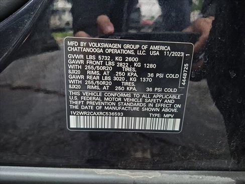 Used 2024 Volkswagen Atlas SE FWD image 25