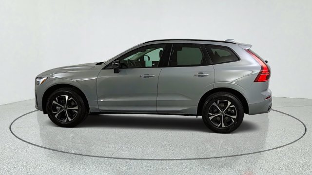 Used 2027 Volvo XC60 B5 Core AWD/4WD image 4