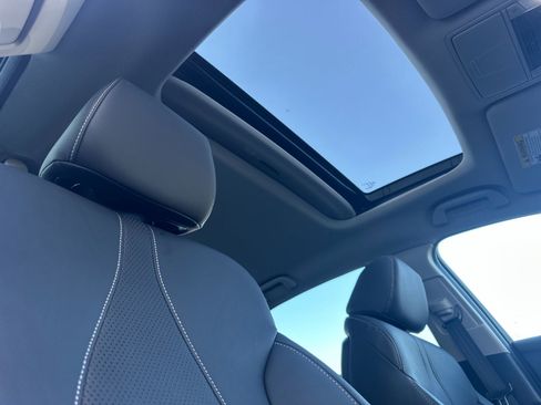 Used 2022 Acura TLX w/ Technology Package image 15