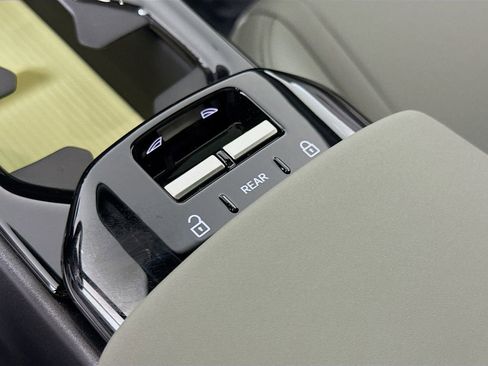 New 2026 Volvo EX30 Plus w/ Protection Package AWD/4WD image 17