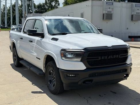 Used 2023 RAM 1500 Big Horn AWD/4WD image 4