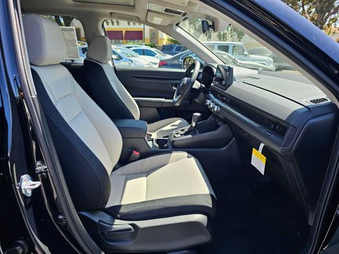Used 2025 Honda CR-V EX image 10