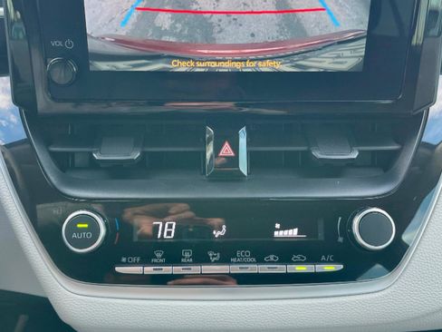 Used 2024 Toyota Corolla LE image 25