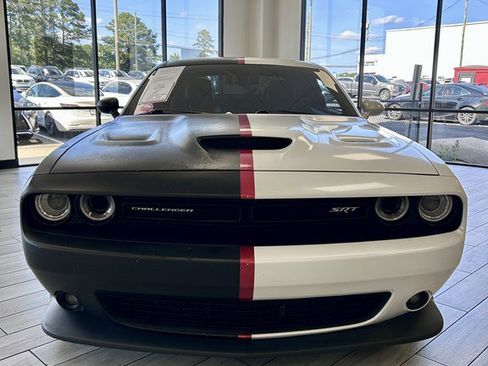 Used 2016 Dodge Challenger SRT RWD image 2