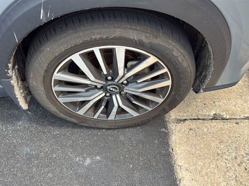 Certified 2023 Nissan Kicks SV FWD image 10