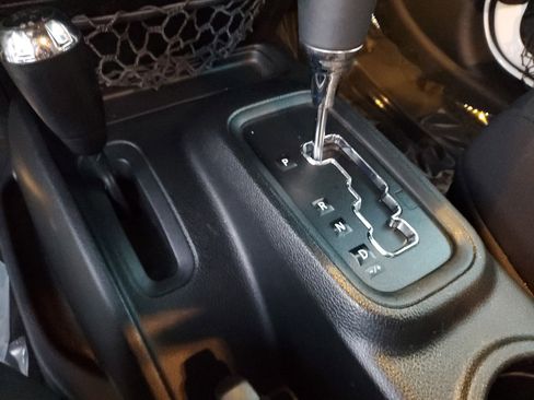 Certified 2017 Jeep Wrangler Unlimited Sport w/ Quick Order Package 24S image 23