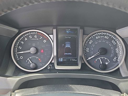 Used 2023 Toyota Tacoma SR5 AWD/4WD image 24
