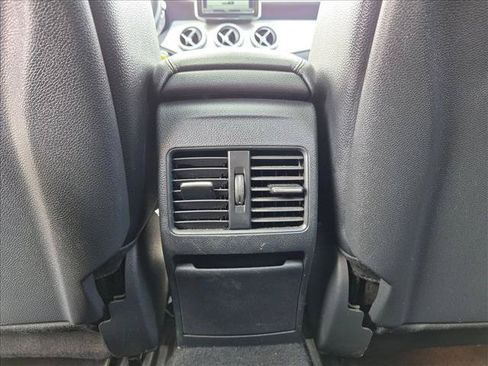 Used 2015 Mercedes-Benz GLA 250 4MATIC image 15