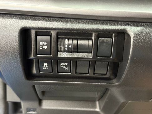 Used 2023 Subaru Impreza 2.0i Limited image 28