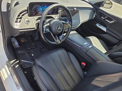 Used 2025 Mercedes-Benz E 350 4MATIC Sedan image 21