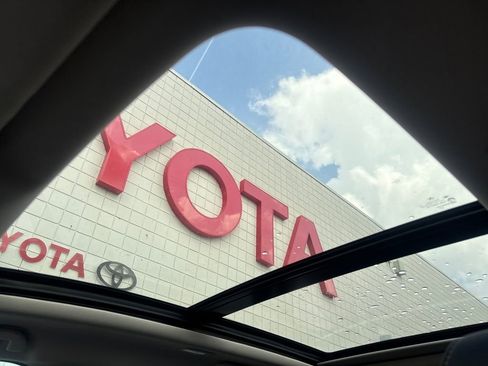 Used 2022 Acura MDX FWD w/ Technology Package image 17