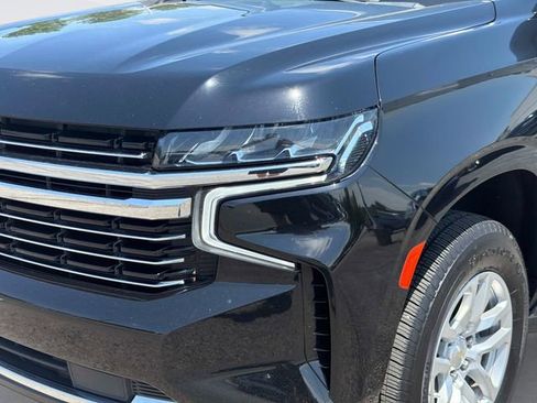 Used 2021 Chevrolet Suburban LT AWD/4WD image 9