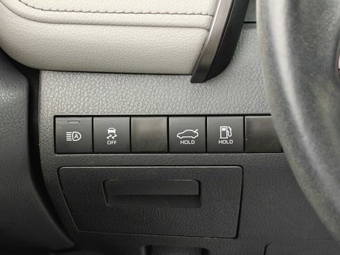 Used 2023 Toyota Camry SE image 20