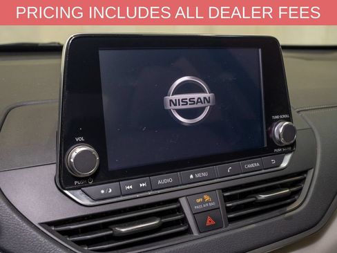 Used 2022 Nissan Altima 2.5 SV w/ SV Premium Package FWD image 13