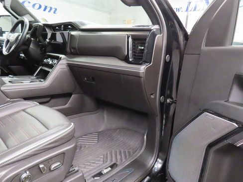 Used 2025 GMC Sierra 2500 AT4X w/ AT4X AEV Edition AWD/4WD image 35