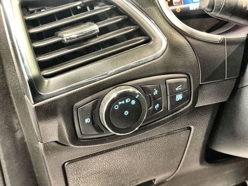 Used 2019 Ford Edge ST w/ Convenience Package image 16