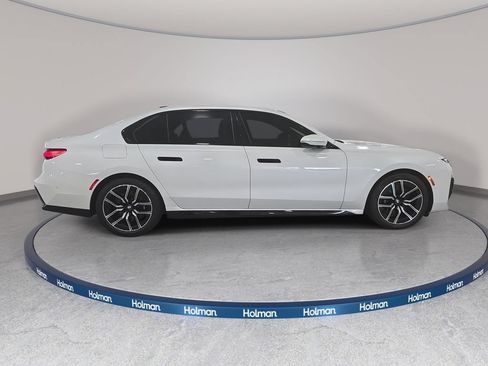 Certified 2023 BMW 740i RWD image 4