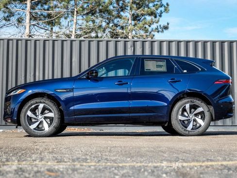 New 2026 Jaguar F-PACE R-Dynamic S image 3