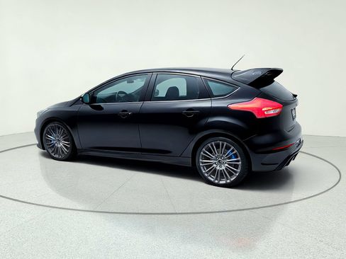 Used 2017 Ford Focus RS AWD/4WD image 5