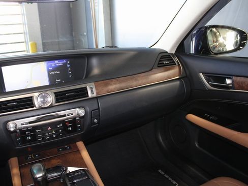 Used 2017 Lexus GS 350 AWD w/ Premium Package image 23